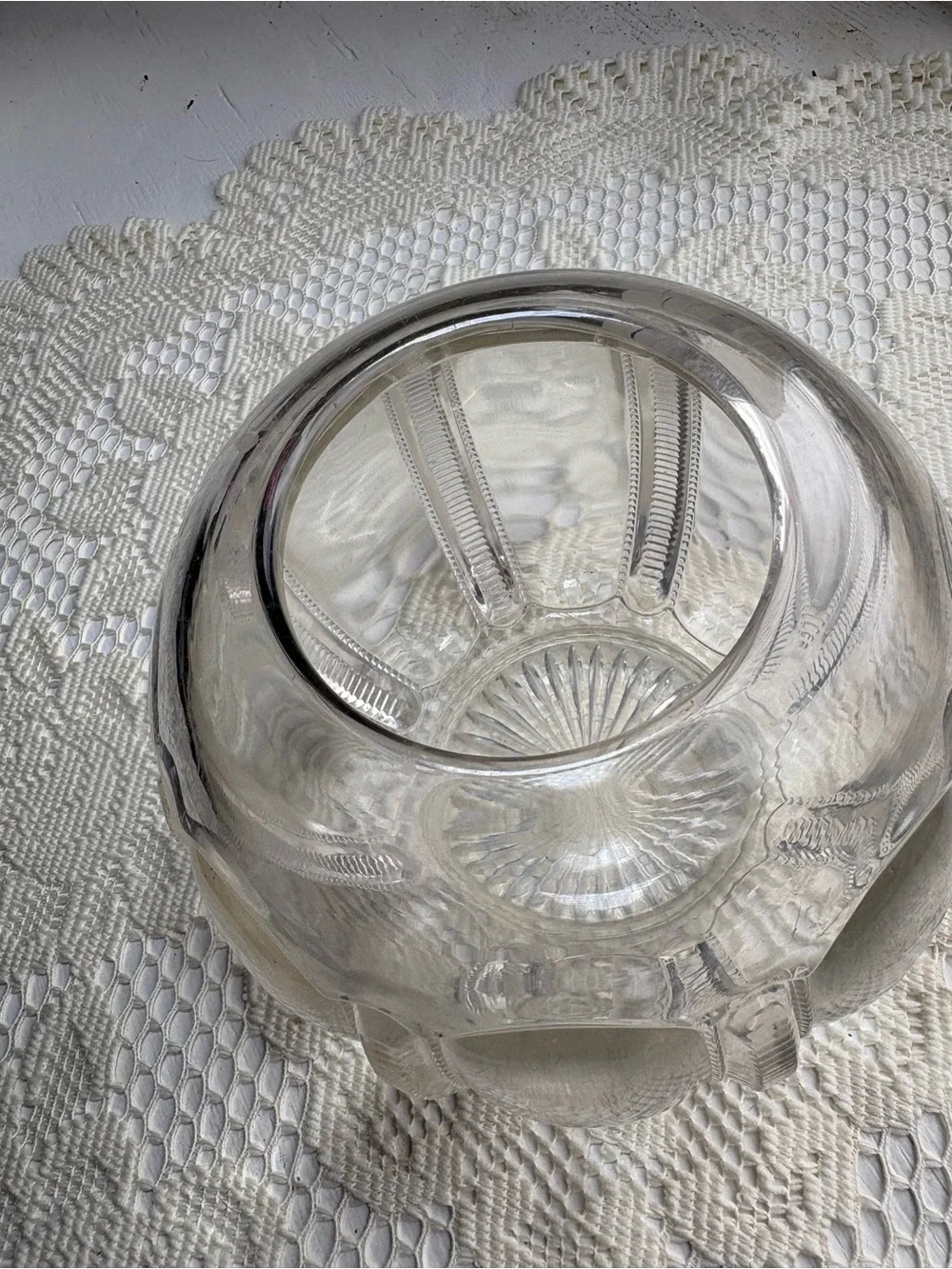 Clear Glass Decorative Rose Bowl Vase - Classic Ribbed Design